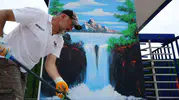 Kocaeli sokaklarını tuvale dönüştüren emekli ressam