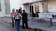 Sınır kapısında şaşırtan operasyon: Ünlü isim TIR dorsesinin altında yakalandı