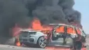 Gaziantep yolunda seyir halindeki lüks otomobil küle döndü