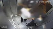 Omuz atınca asansör durdu, itfaiye bir saat uğraştı