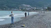Karadeniz sahilinde balık bereketi Amatör balıkçılar kovaları doldurdu