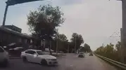 Bursa trafiğinde makas dehşeti kameraya yansıdı