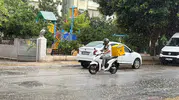 Alanya'da aniden bastıran sağanak günlük yaşamı felç etti