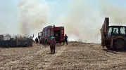 Tekirdağ Ergene’de büyük yangın 4 ev ve saman balyaları kül oldu