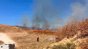 Bozüyük'te hastane arkasındaki tarlada yangın paniği
