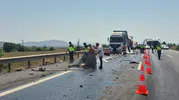 Adana otoyolunda tamir halindeki şoföre kamyon çarptı