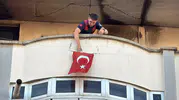 Turgutlu’da çatı yangını Dumandan etkilenen 2 çocuk hastaneye kaldırıldı