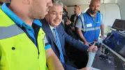 Rayların yeni hakimi koltuğuna oturdu: Vali Yılmaz yerli lokomotif E5000’in direksiyonunda