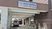 Üniversite kavşağında motosiklet ve otomobil çarpıştı, sürücü yaralandı