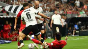 Tüpraş Stadyumu'nda Beşiktaş Fırtınası: Çorum FK Karşısında İlk Yarıda İki Golle Avantaj