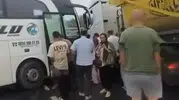 Arnavutköy'de otobüs kazası Yolcu otobüsü İETT aracına arkadan çarptı