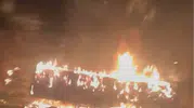 Kuzey Marmara Otoyolu üzerinde saman yüklü tır alevler içinde kaldı