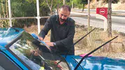 32 yıllık otomobilini evladı gibi görüyor: Her gün bir saatini ona ayırıyor
