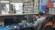 Tamir sırasındaki telefon bataryası patlayınca dükkan bir anda karıştı