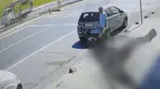 Avize atölyesinde düşen işçi kaldırıma çakıldı, o anlar kamerada