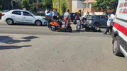 Bursa'da ambulans ile motosiklet kavşakta çarpıştı