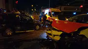 Bursa'da gece yarısı trafik kazası 7 kişi hastaneye kaldırıldı