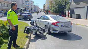 Manavgat'ta kavşak kazası: Motosikletli sürücü hastanelik oldu