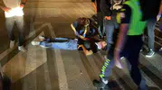 İnegöl'de gece yarısı dehşeti: Kavşakta çarpışan motosikletten savruldular