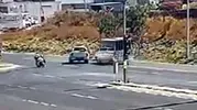 Çerkezköy'de dehşet anları: Minibüsün elektrik direğine çarptığı kazada bebek ve çocuklar yaralandı