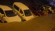 Keçiören'de sağanak felaketi: Yol çöktü, araçlar enkaz altında kaldı