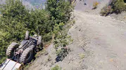 Amasya'da tarım aracı faciası: Baba ve oğlunun olduğu traktör şarampole uçtu