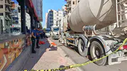 Adana'da yürek yakan kaza: Beton mikserinin altında can verdi