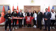 Bakan Güler'in makamında sürpriz ziyaret: Yüksekova'nın yıldızları Ankara'da ağırlandı