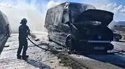 Seyir halindeki kamyonetten yükselen dumanlar korku dolu anlar yaşattı