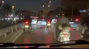 Bursa trafiğinde nefes kesen kovalamaca: Otomobilin etrafını motosikletli grup sardı