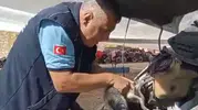 Pazarcı esnafının sabah sürprizi: Minibüsün motorundan gelen ses herkesi harekete geçirdi