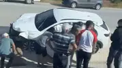 Burdur yolunda direksiyon hakimiyetini kaybetti: Trafik levhaları durdurabildi