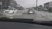 Sakarya'da on yılın en şiddetli yağışı: Şehir merkezinde hayat felç oldu