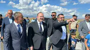Kars'ın zorlu kış şartlarına karşı beton kalkan: Kuyucuk köyünde ulaşım artık daha güvenli