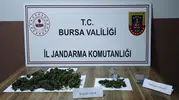 İnegöl'de zehir tacirlerine jandarma darbesi: Evinden uyuşturucu fışkırdı