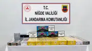 Otoyolda şüpheli duruş: Jandarmadan kaçak sigara operasyonu