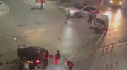 Sultangazi'de gece yarısı dehşeti: Üç aracın karıştığı kazada beş kişi hastanelik oldu
