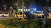 Erzurum'da gece yarısı şiddetli çarpışma: Kavşakta iki araç hurdaya döndü