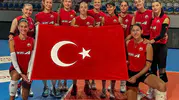 İzmir'in Sultanları 9 Eylül coşkusunu parkeye taşıyor