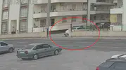 Bahçede oyun oynarken dehşeti yaşadı: Küçük kızın hayatı saniyelerle değişti