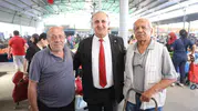 İncirliova'da pazar mesaisi: Başkan Kaya'nın saha turu samimi anlara sahne oldu