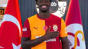 Galatasaray'ın yeni savunma kozu Fransa'dan: Tarihi istatistiğe adını yazdırdı