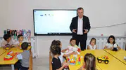 Minik öğrencilerin okul heyecanı Yunusemre'de Başkan Balaban ile paylaşıldı