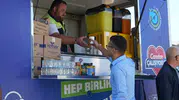 Tekirdağ'da öğrencilere kampüs kapısında sürpriz karşılama
