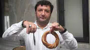 Karadeniz'in iki klasiği aynı hamurda buluştu: Hamsili simit dönemi başladı