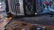 Manavgat'ta dehşet anları: Kavşaktaki kaza durağı enkaza çevirdi
