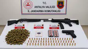 Antalya'da şafak vakti narkotik baskını: 20 kişi kıskıvrak yakalandı