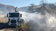 Erzincan'da korkutan alevler: Çayyaka köyünde tarım arazileri küle döndü