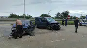Eynesil'de iki otomobilin karıştığı kaza ucuz atlatıldı