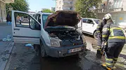 Batman'da park halindeki otomobil alevlere teslim oldu: Mahalleli seferber oldu